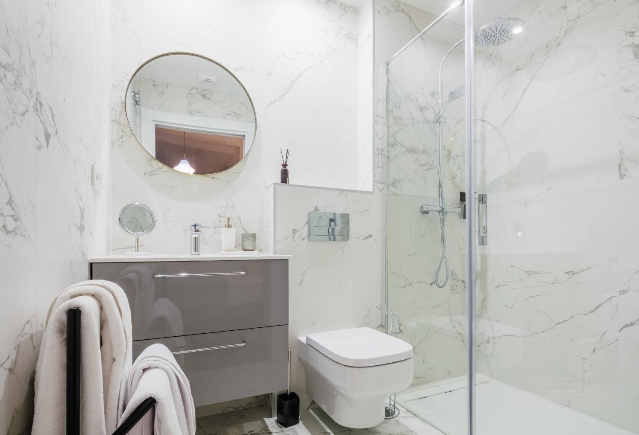 Apartamentos La Xiuca Playa Gijón Kültér fotó