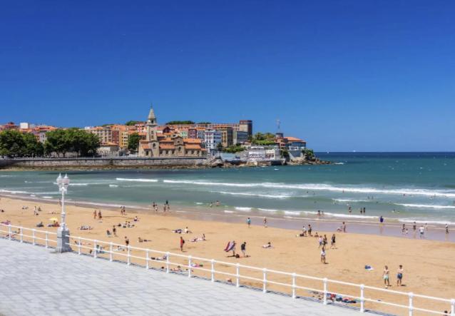 Apartamentos La Xiuca Playa Gijón Kültér fotó